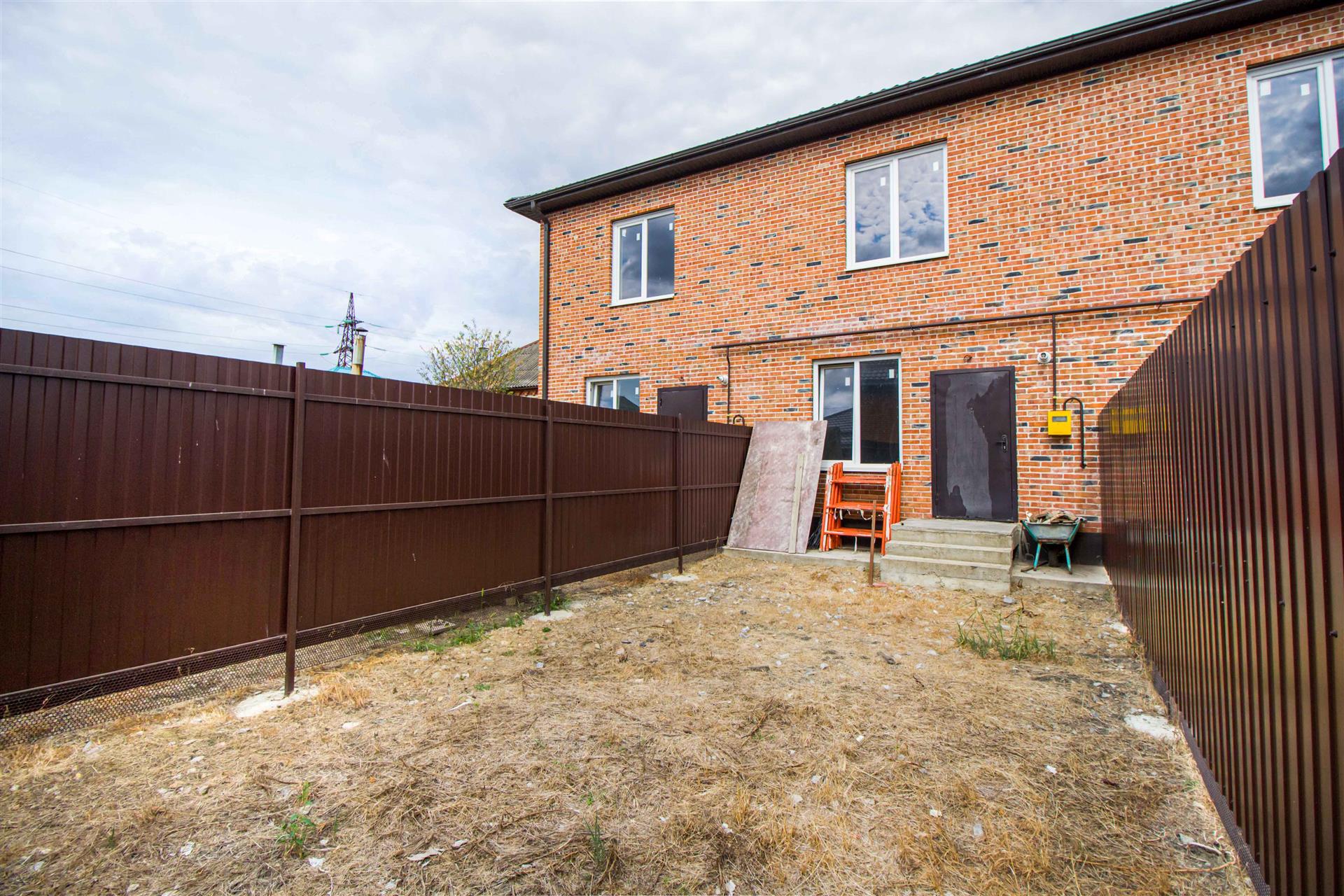 Фото №1: Дом 104 м² + 1.41 сот. - Яблоновский, Прикубанский внутригородской округ, Завод Радиоизмерительных Приборов, жилой комплекс Культурный, мкр. Музыкальный, ул. Путевая, 25