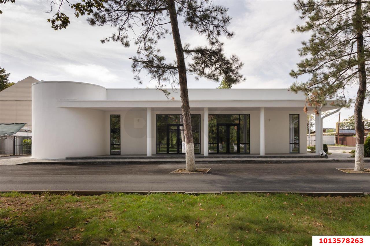 Фото №3: Отдельное здание 380 м² - Крымск, ул. Свердлова, 11А