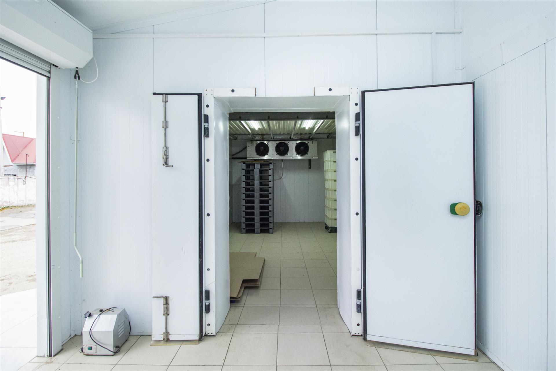 Фото №8: Коммерция 391 м² - Новотитаровская