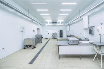 Фото №2: Коммерция 391 м² - Новотитаровская, 