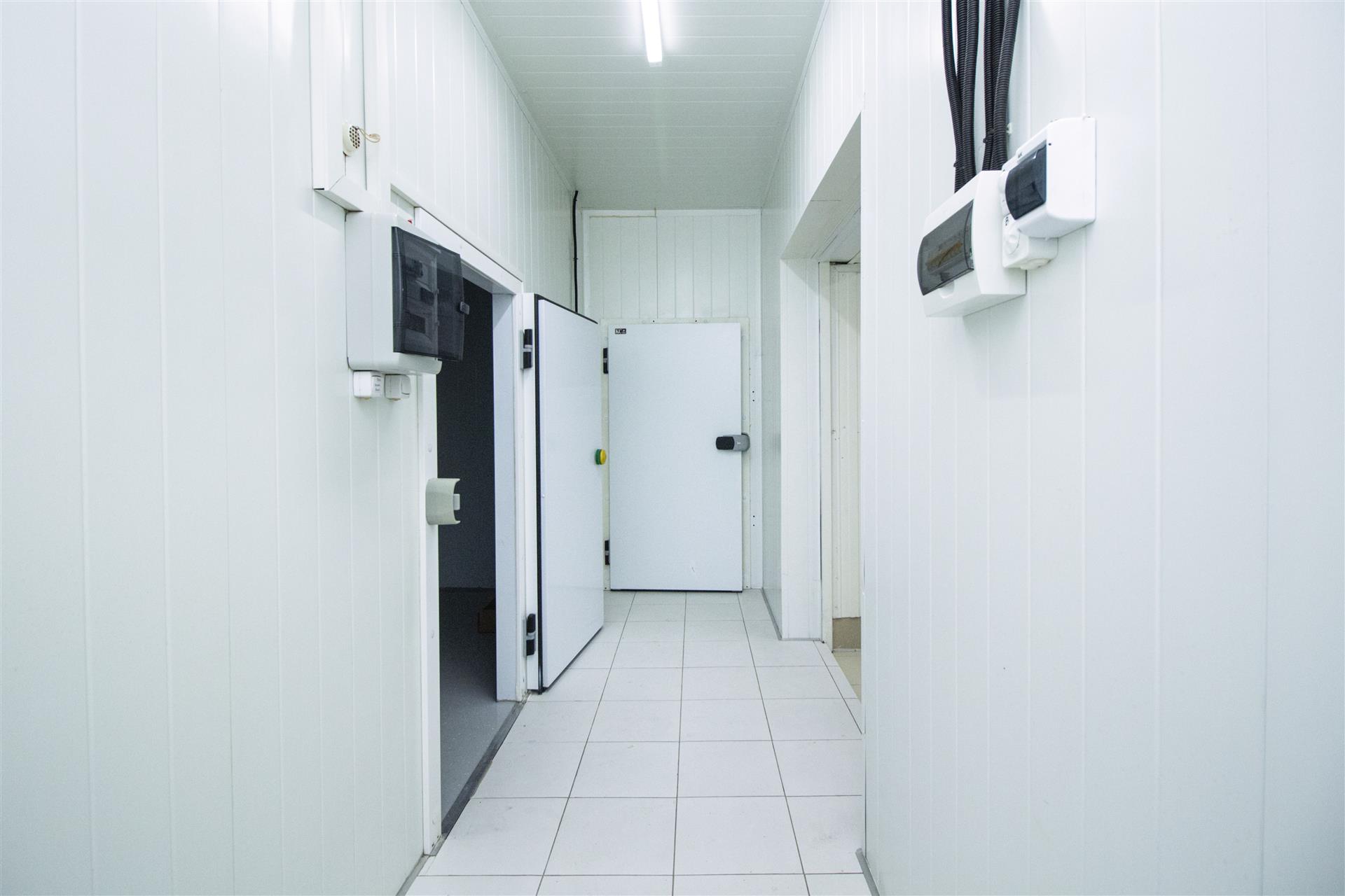 Фото №10: Коммерция 391 м² - Новотитаровская