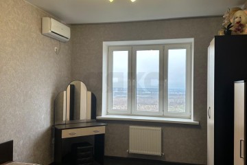 Фото №2: 1-комнатная квартира 37 м² - Краснодар, мкр. Губернский, ул. имени Героя Георгия Бочарникова, 14/1