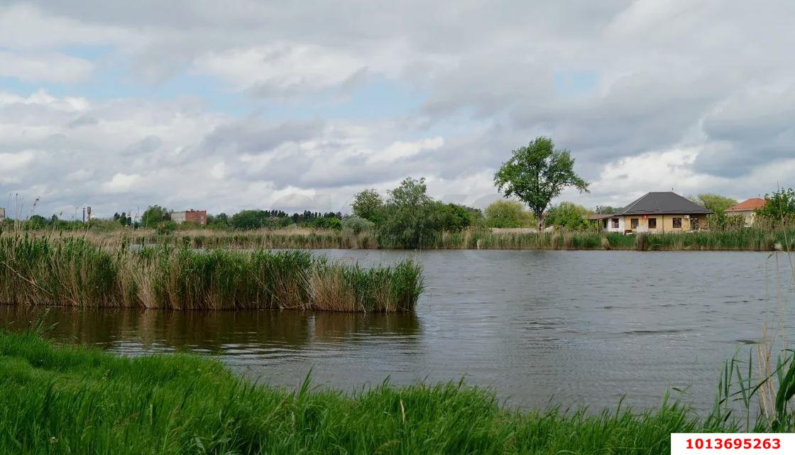 Фото №1: Земельный участок 18 сот. - Красносельское, Карасунский внутригородской округ, мкр. жилой комплекс Империал, ул. Длинная, 48