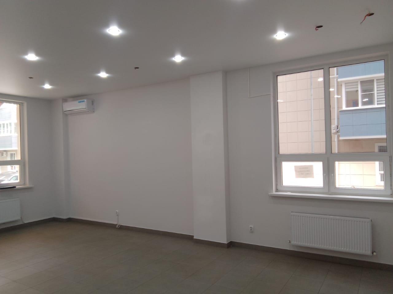 Фото №2: Коммерция 48 м² - Краснодар, Прикубанский внутригородской округ, Россинского, мкр. жилой комплекс Дружный, ул. Адмирала Серебрякова, 3/1