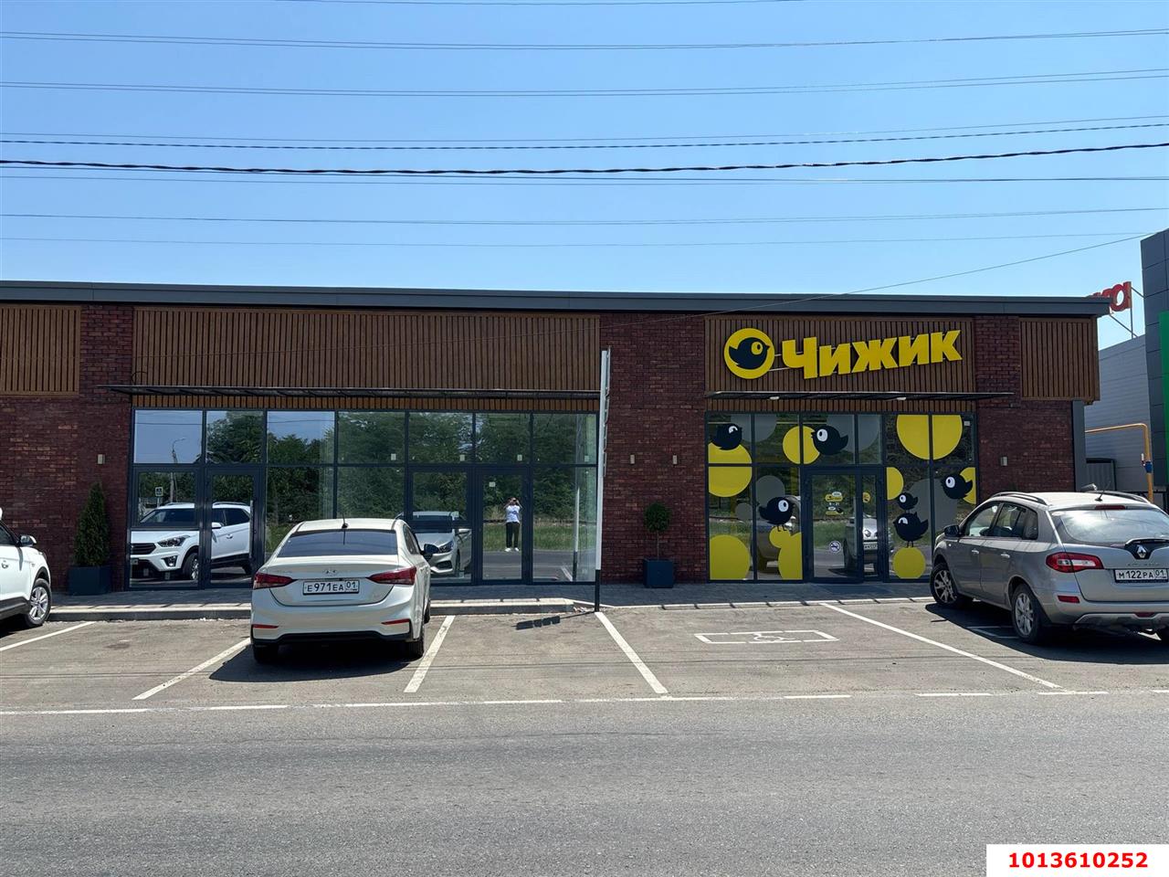 Фото №2: Торговое помещение 485 м² - Майкоп, квартал Кужорский переезд, ул. Железнодорожная, 298