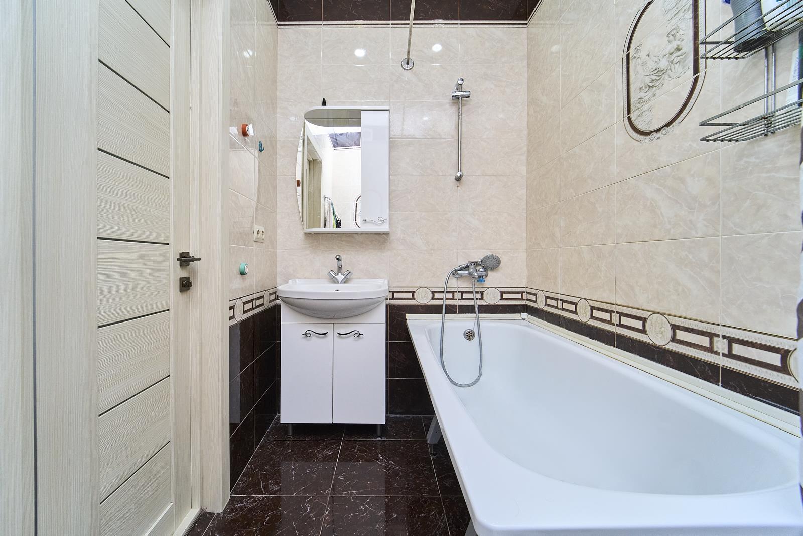 Фото №11: 2-комнатная квартира 68 м² - Краснодар, Центральный внутригородской округ, мкр. Центральный, ул. Коммунаров, 270