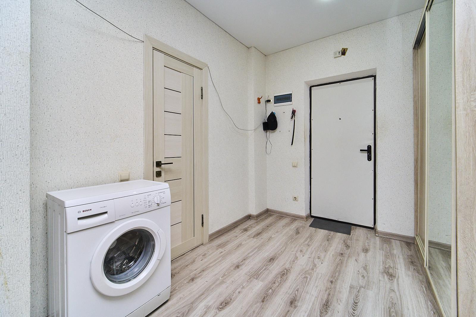 Фото №8: 2-комнатная квартира 68 м² - Краснодар, Центральный внутригородской округ, мкр. Центральный, ул. Коммунаров, 270