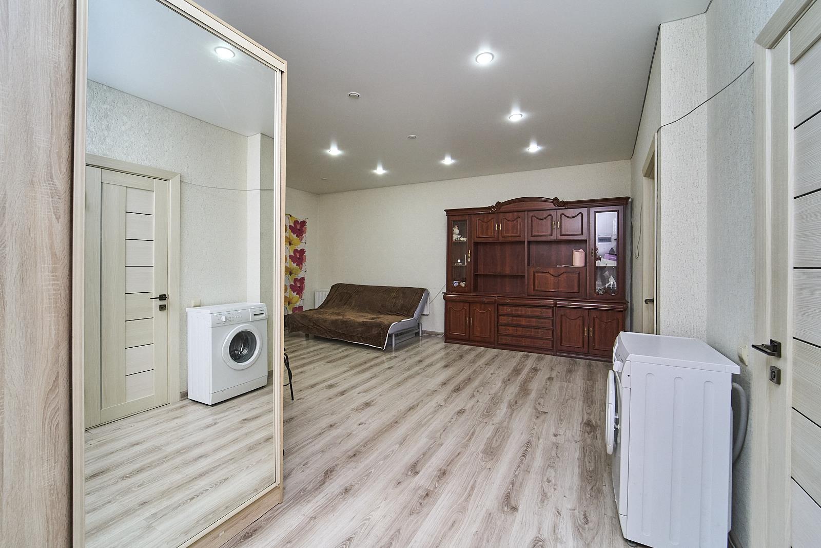 Фото №7: 2-комнатная квартира 68 м² - Краснодар, Центральный внутригородской округ, мкр. Центральный, ул. Коммунаров, 270