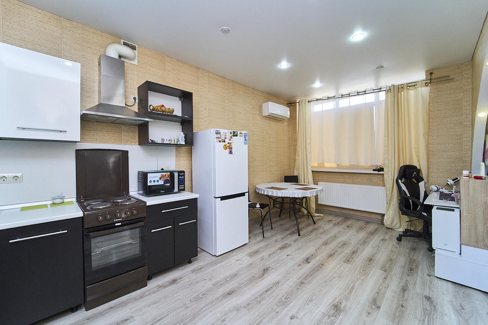 Фото №3: 2-комнатная квартира 68 м² - Краснодар, Центральный внутригородской округ, мкр. Центральный, ул. Коммунаров, 270