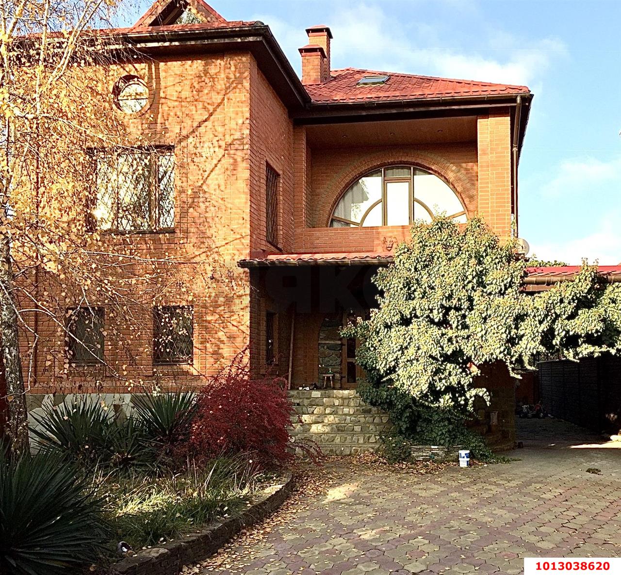 Фото №1: Дом 417 м² + 5.8 сот. - Краснодар, Сельскохозяйственный Институт, ул. Рылеева, 5