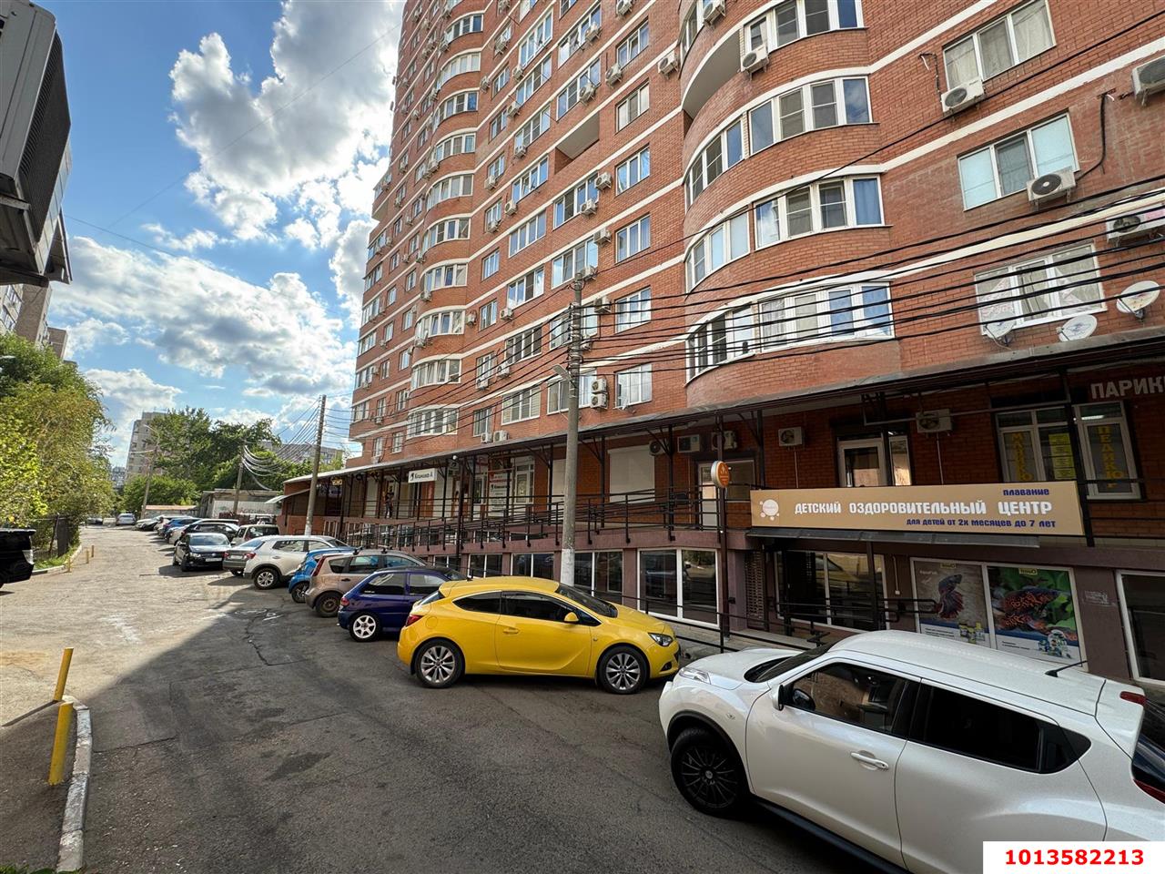 Фото №2: Торговое помещение 100 м² - Краснодар, Юбилейный, пр-кт Чекистов, 24