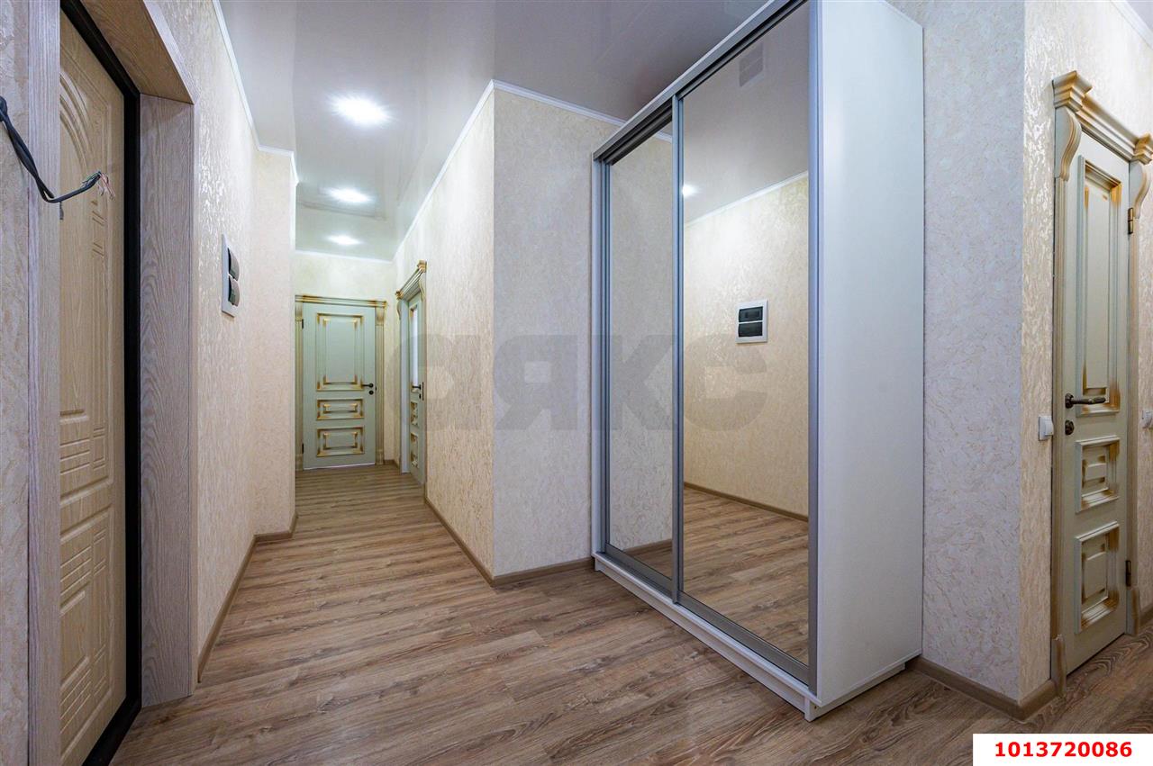 Фото №11: 2-комнатная квартира 90 м² - Краснодар, Центральный, ул. Будённого, 129
