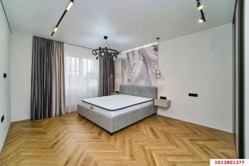 Фото №1: 2-комнатная квартира 80 м² - Краснодар, мкр. жилой комплекс Версаль, ул. Черниговская, 1