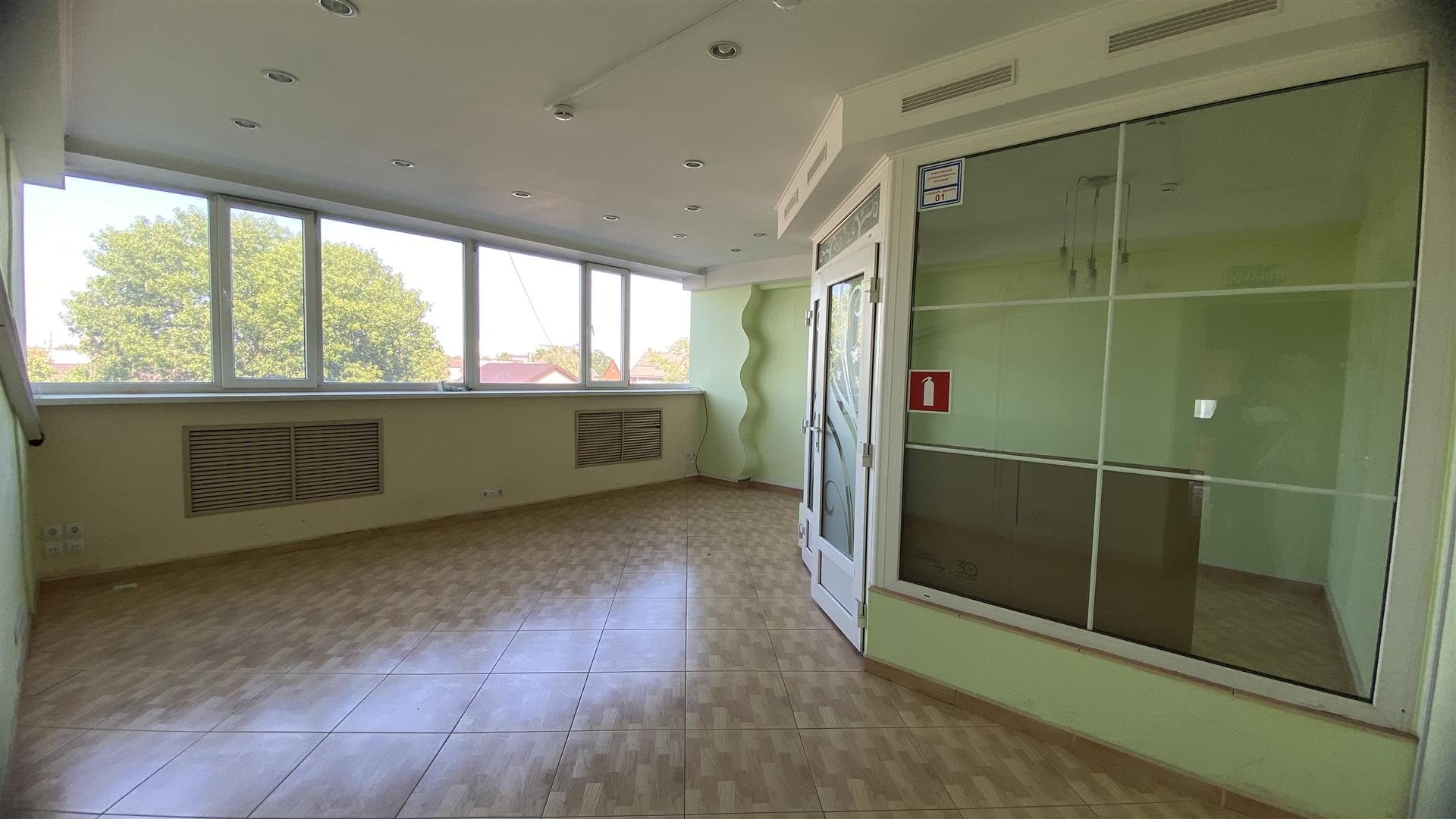 Фото №11: Коммерция 115 м² - Краснодар, Западный внутригородской округ, мкр. Кожзавод, ул. Кропоткина, 50