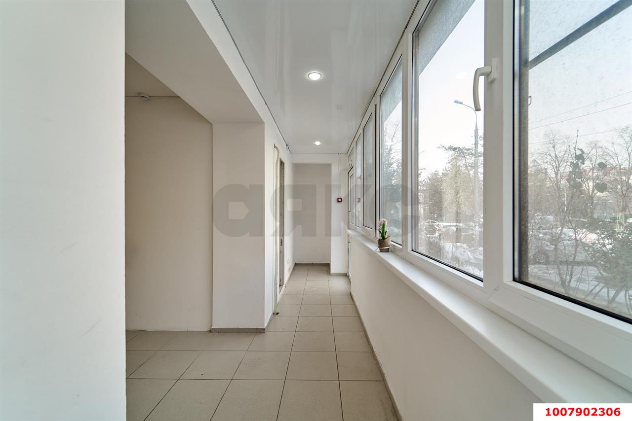 Фото №3: Студия 69 м² - Краснодар, Фестивальный, ул. имени Тургенева, 183