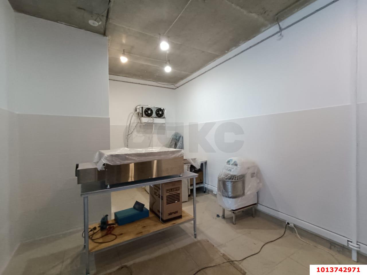 Фото №8: Офисное помещение 74 м² - Краснодар, жилой комплекс Символ, ул. Командорская, 9/1