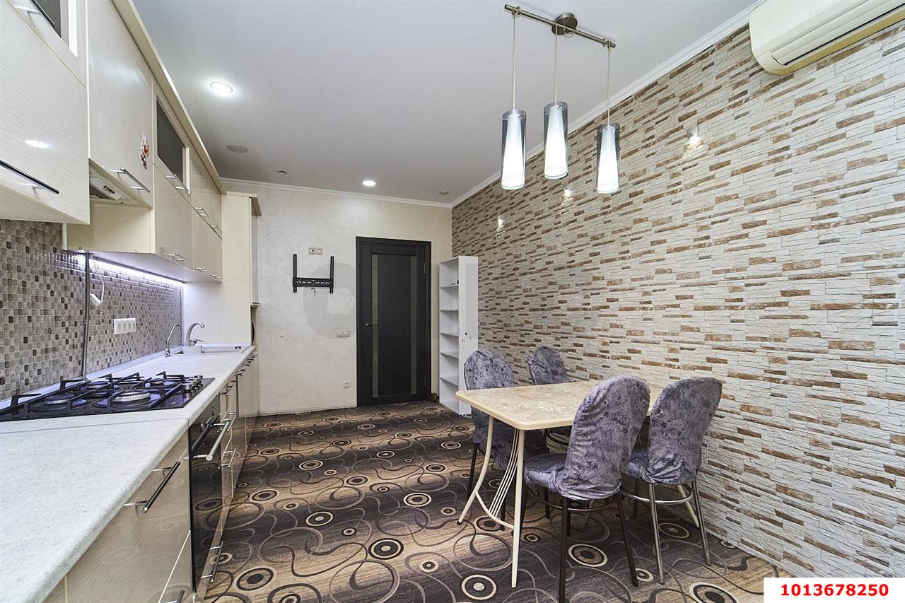 Фото №4: 2-комнатная квартира 67 м² - Краснодарский, Прикубанский внутригородской округ, 69