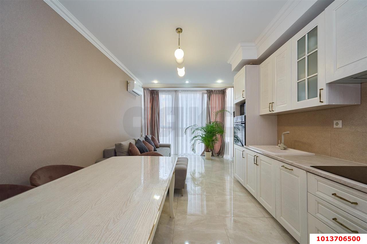 Фото №2: 2-комнатная квартира 65 м² - Краснодар, Карасунский внутригородской округ, Хлопчато-бумажный Комбинат, мкр. жилой комплекс Аквамарин, ул. Уральская, 75к2