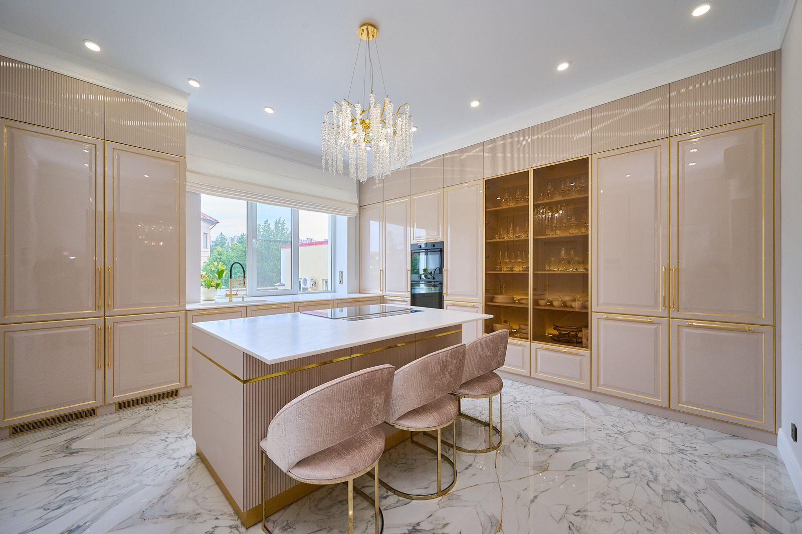 Фото №11: Дом 463 м² + 9.8 сот. - Краснодар, Прикубанский внутригородской округ, Фестивальный, мкр. Солнечный, ул. Архитектора Ишунина, 27