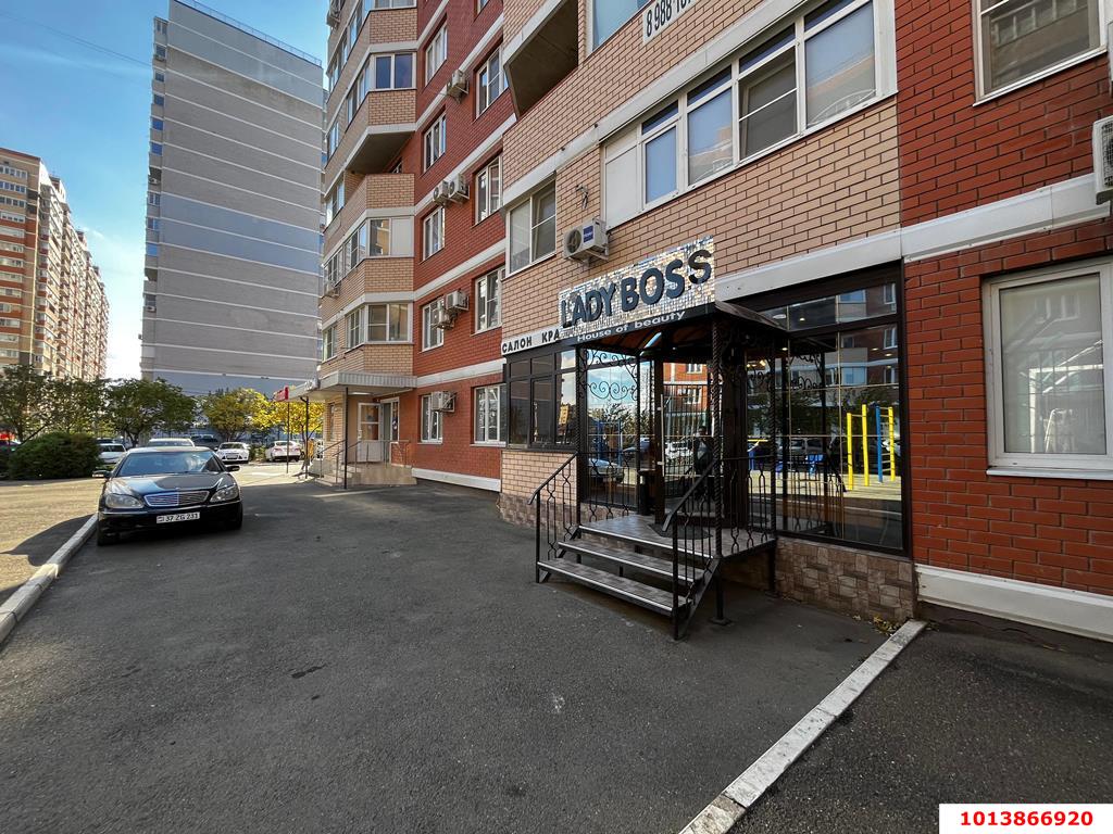 Фото №3: Торговое помещение 45 м² - Краснодар, жилой комплекс Любимый Дом, ул. Московская, 133к2