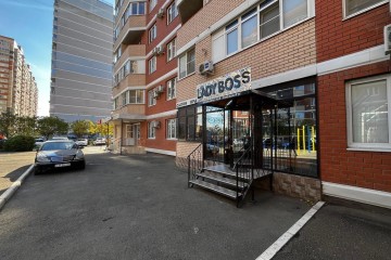 Фото №3: Торговое помещение 45 м² - Краснодар, мкр. жилой комплекс Любимый Дом, ул. Московская, 133к2