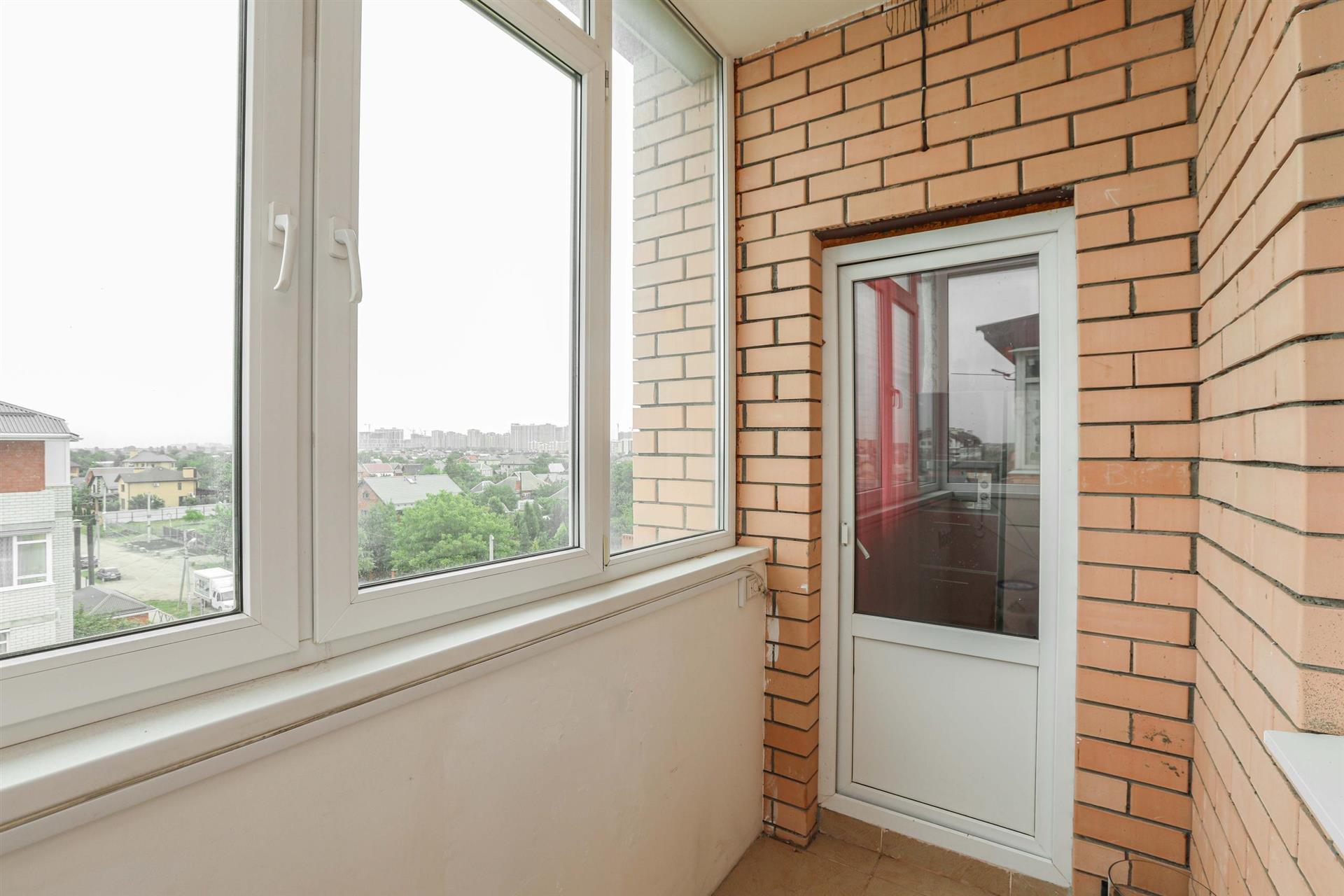 Фото №1: 1-комнатная квартира 35 м² - Краснодар, Прикубанский внутригородской округ, мкр. Сады Калинина, ул. Екатеринодарская, 11