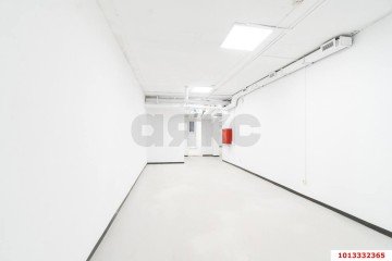 Фото №2: Торговое помещение 160 м² - Краснодар, мкр. Западный внутригородской округ, ул. Кожевенная, 24