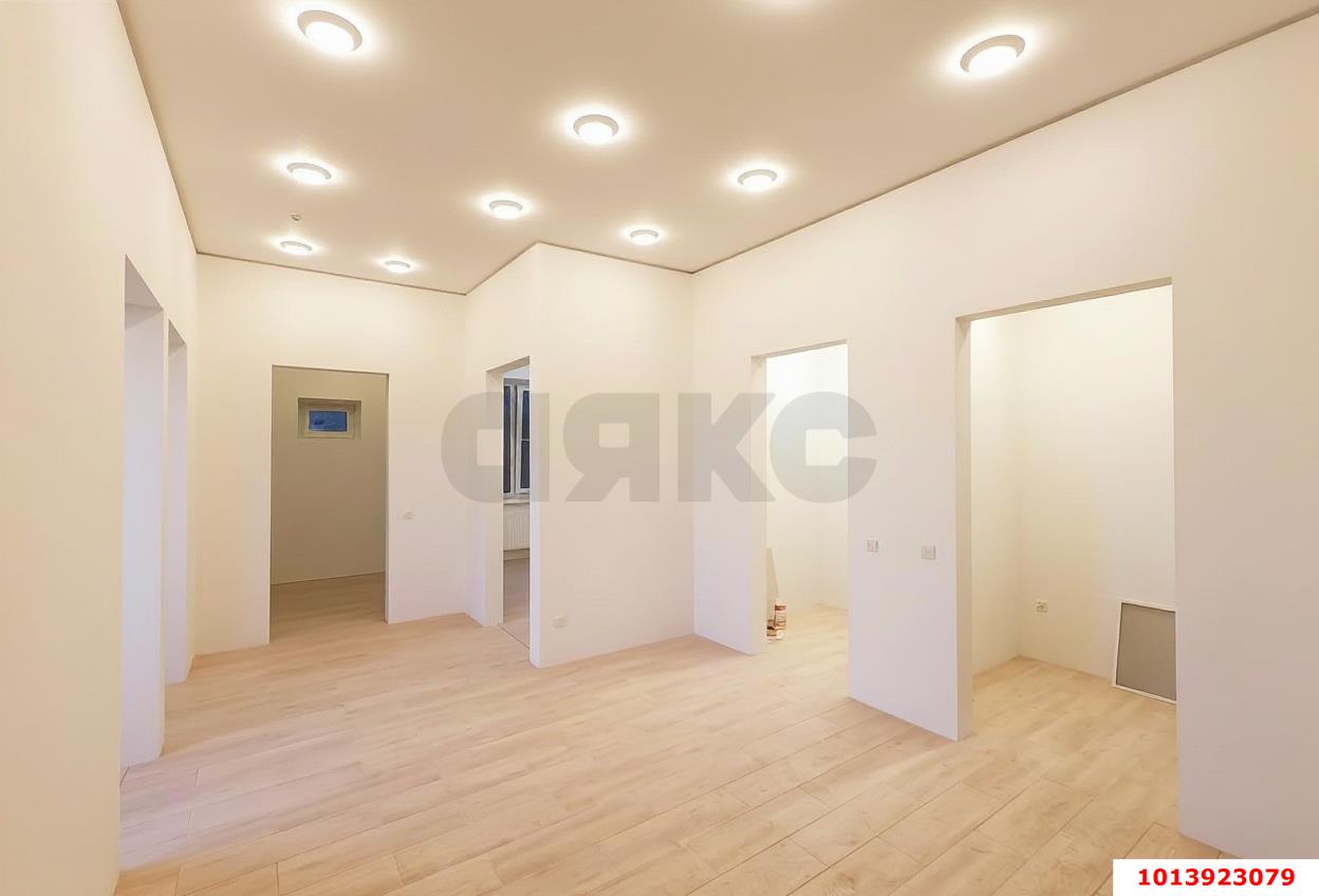 Фото №4: Дом <span class="whitespace-nowrap">77 м²</span> <span class="whitespace-nowrap">+ 7 сот.</span>, <span class="whitespace-nowrap">1 эт.</span> - Ивановская, ул. Красная, 42