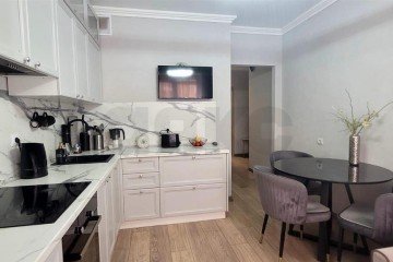 Фото №1: 2-комнатная квартира 65 м² - Краснодар, мкр. Губернский, ул. им. Героя Яцкова И.В., 15к2