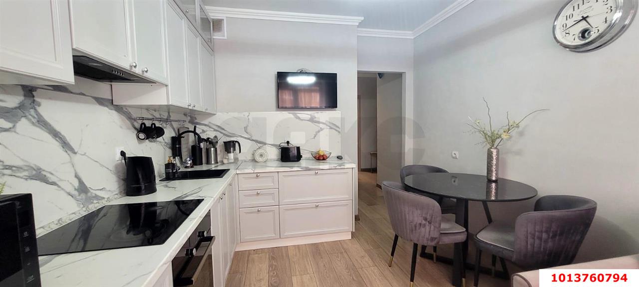 Фото №1: 2-комнатная квартира 65 м² - Краснодар, Губернский, ул. им. Героя Яцкова И.В., 15к2