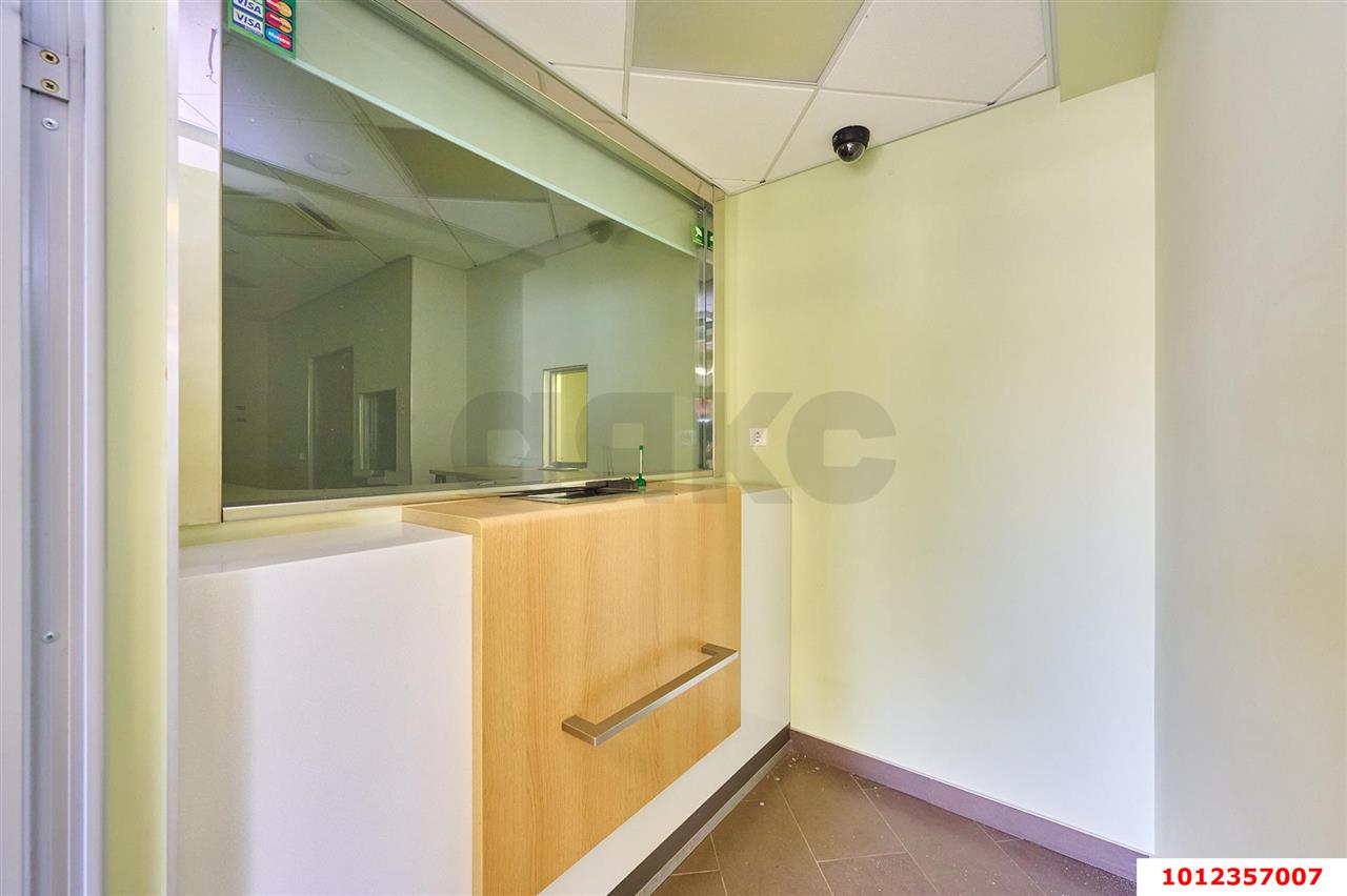 Фото №4: Торговое помещение 273 м² - Краснодар, Центральный, ул. Мира, 64