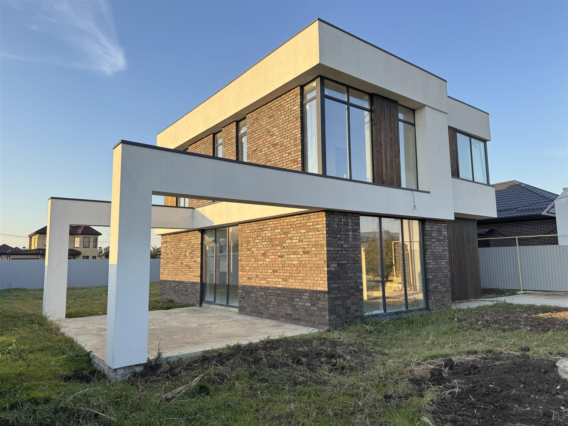 Фото №1: Дом 275 м² + 6 сот. - Краснодар, ул. Кубанская, 16