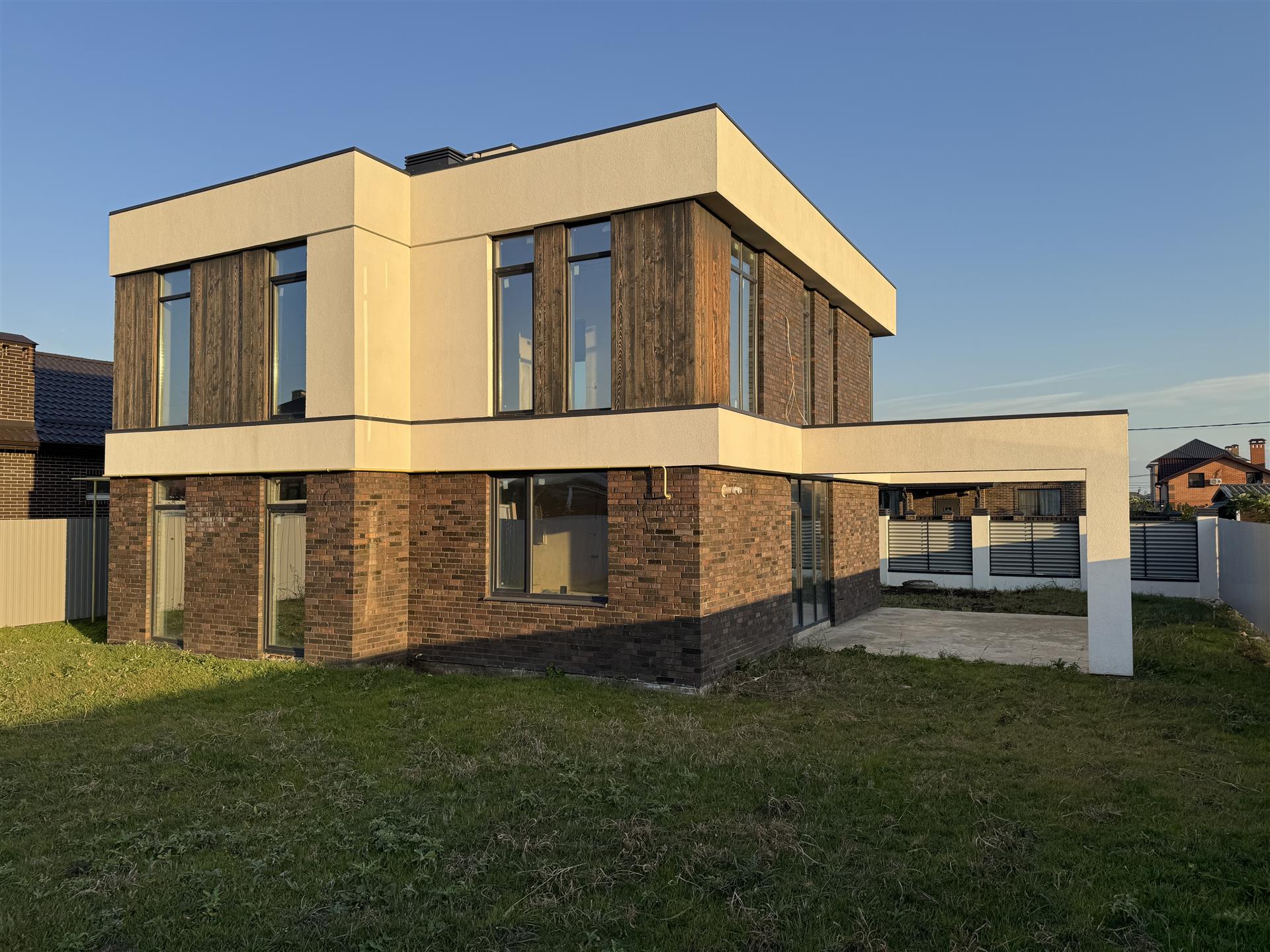 Фото №2: Дом 275 м² + 6 сот. - Краснодар, ул. Кубанская, 16