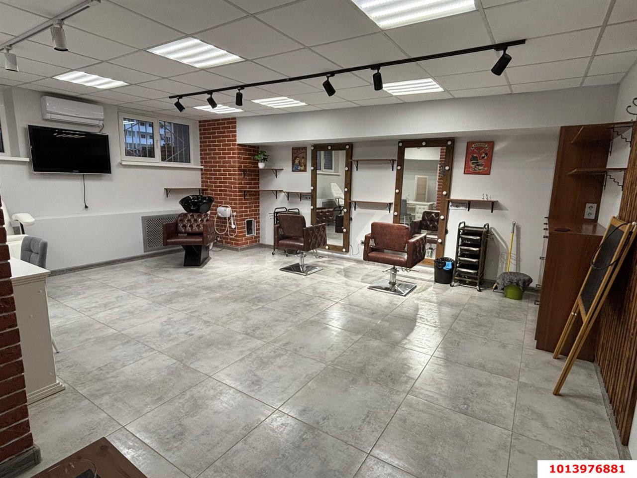 Фото №4: Коммерция 37 м² - Краснодар, Прикубанский внутригородской округ, мкр. Восточно-Кругликовский, ул. Героев-Разведчиков, 23