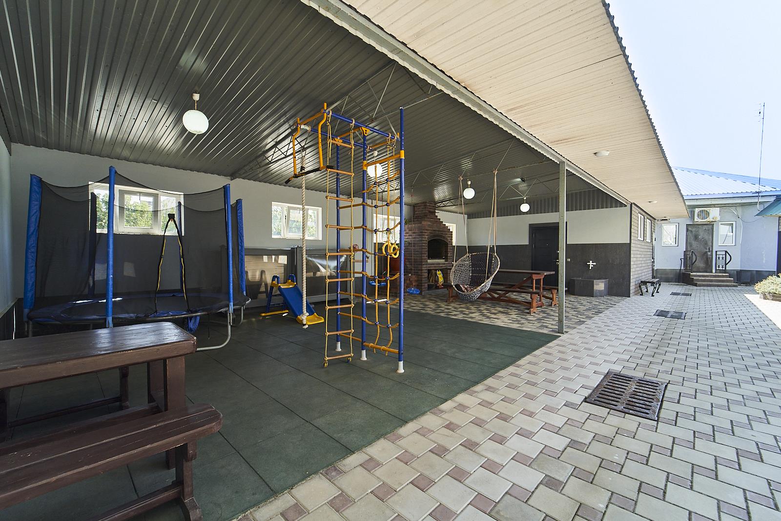 Фото №16: Дом 221 м² + 9.2 сот. - Приморско-Ахтарск, ул. Комиссара Шевченко, 1/1