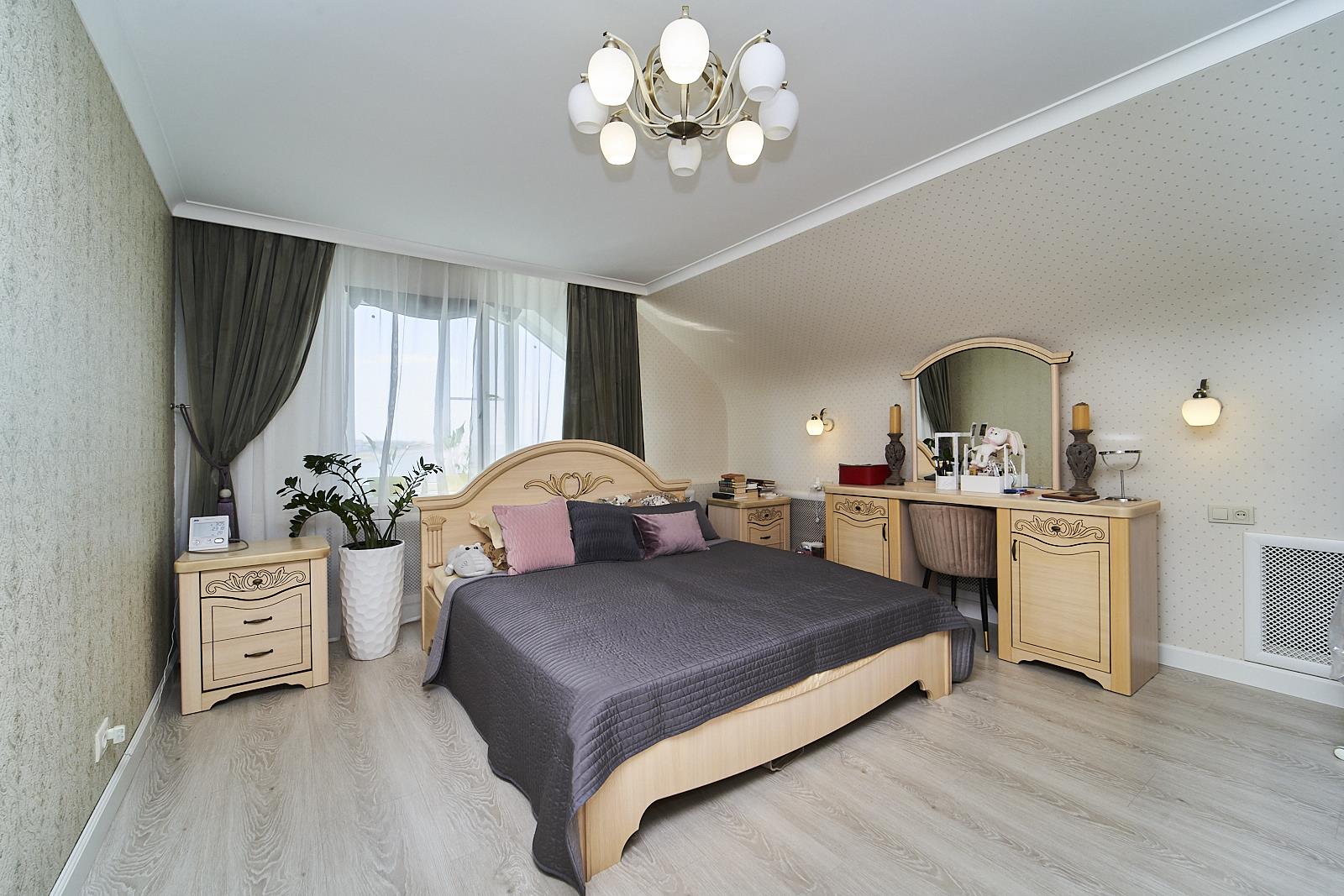 Фото №7: Дом 221 м² + 9.2 сот. - Приморско-Ахтарск, ул. Комиссара Шевченко, 1/1