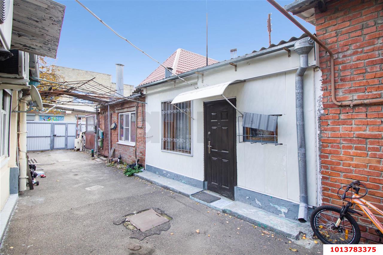Фото №1: Часть дома 35 м² + 1 сот. - Краснодар, Центральный, ул. Костылева, 33