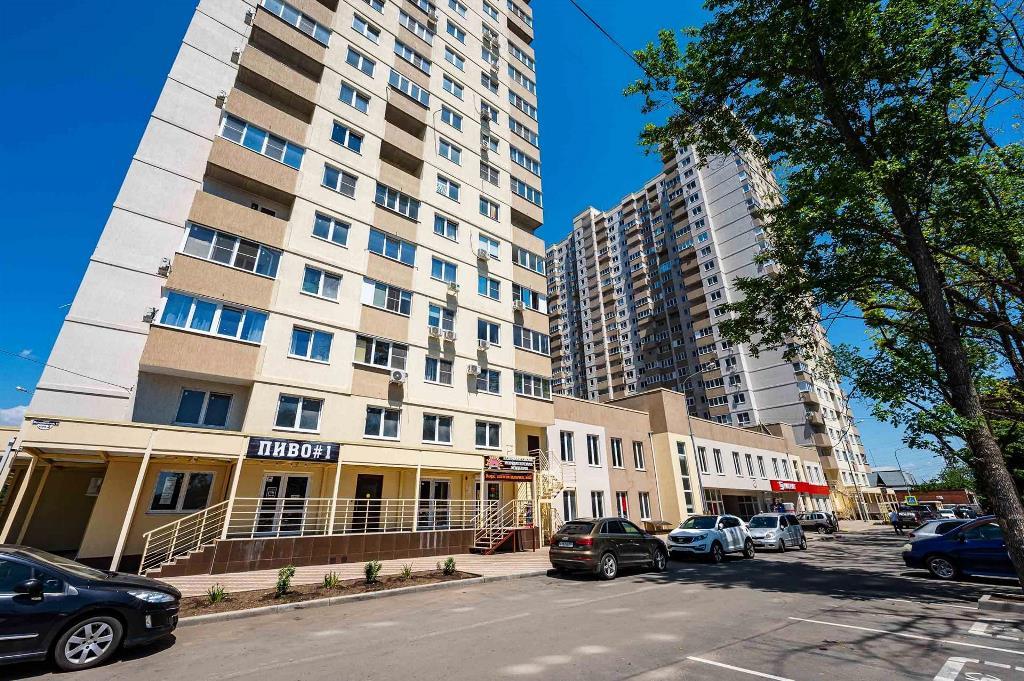 Фото №1: 2-комнатная квартира 56 м² - Краснодар, Карасунский внутригородской округ, мкр. Камвольно-суконный Комбинат, ул. Магистральная, 11к3