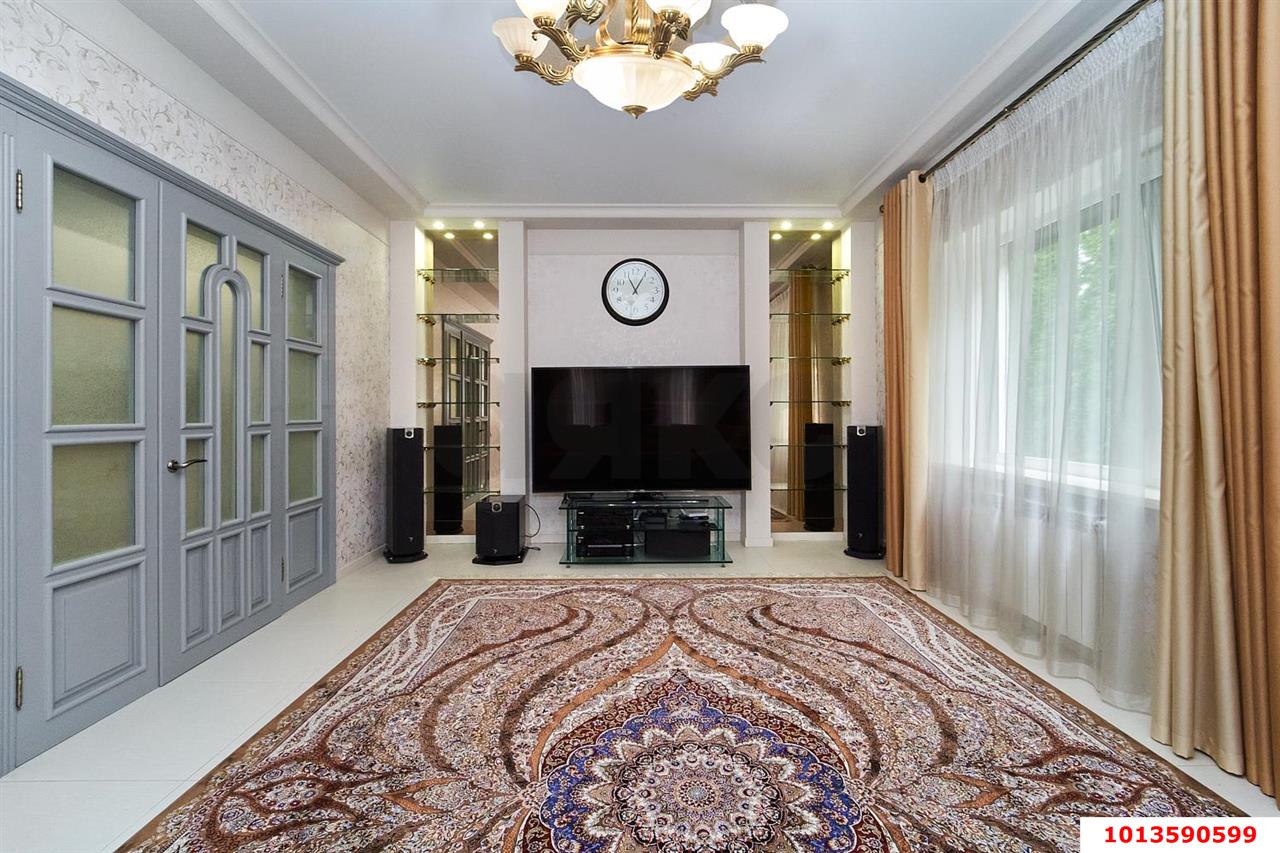 Фото №3: Дом 198 м² + 4 сот. - Краснодар, ул. Ивана Кожедуба, 32/1