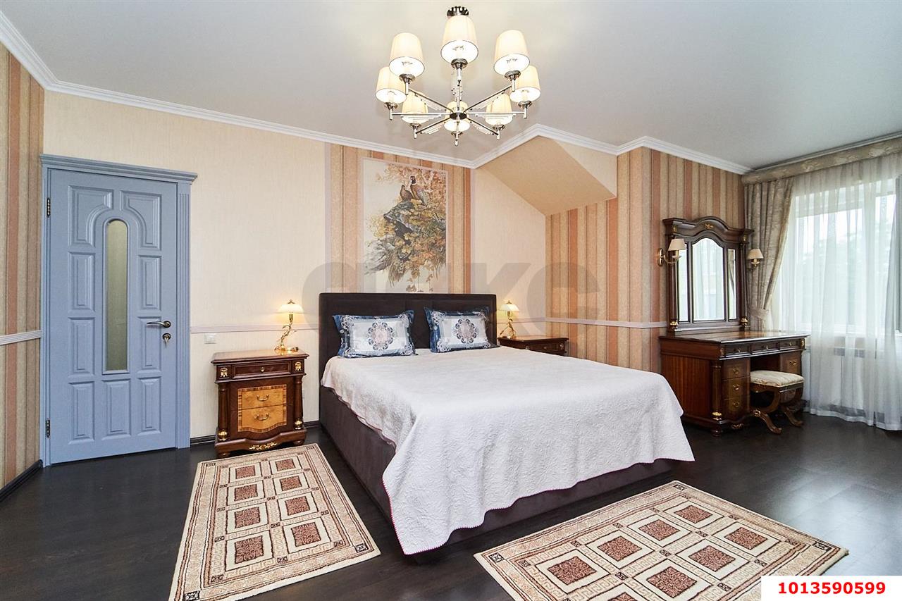 Фото №1: Дом 198 м² + 4 сот. - Краснодар, Прикубанский внутригородской округ, ул. Ивана Кожедуба, 32/1