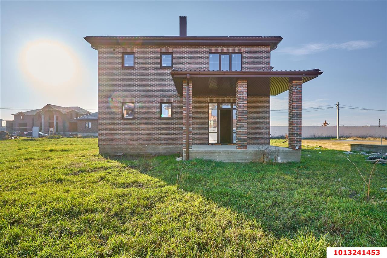 Фото №2: Дом 236 м² + 6.65 сот. - Краснодар, Прикубанский внутригородской округ, п. коттеджный  Кореновская Усадьба, ул. Лиговская