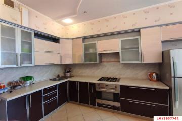 Фото №1: 1-комнатная квартира 54 м² - Краснодар, мкр. Прикубанский внутригородской округ, ул. Городская, 18