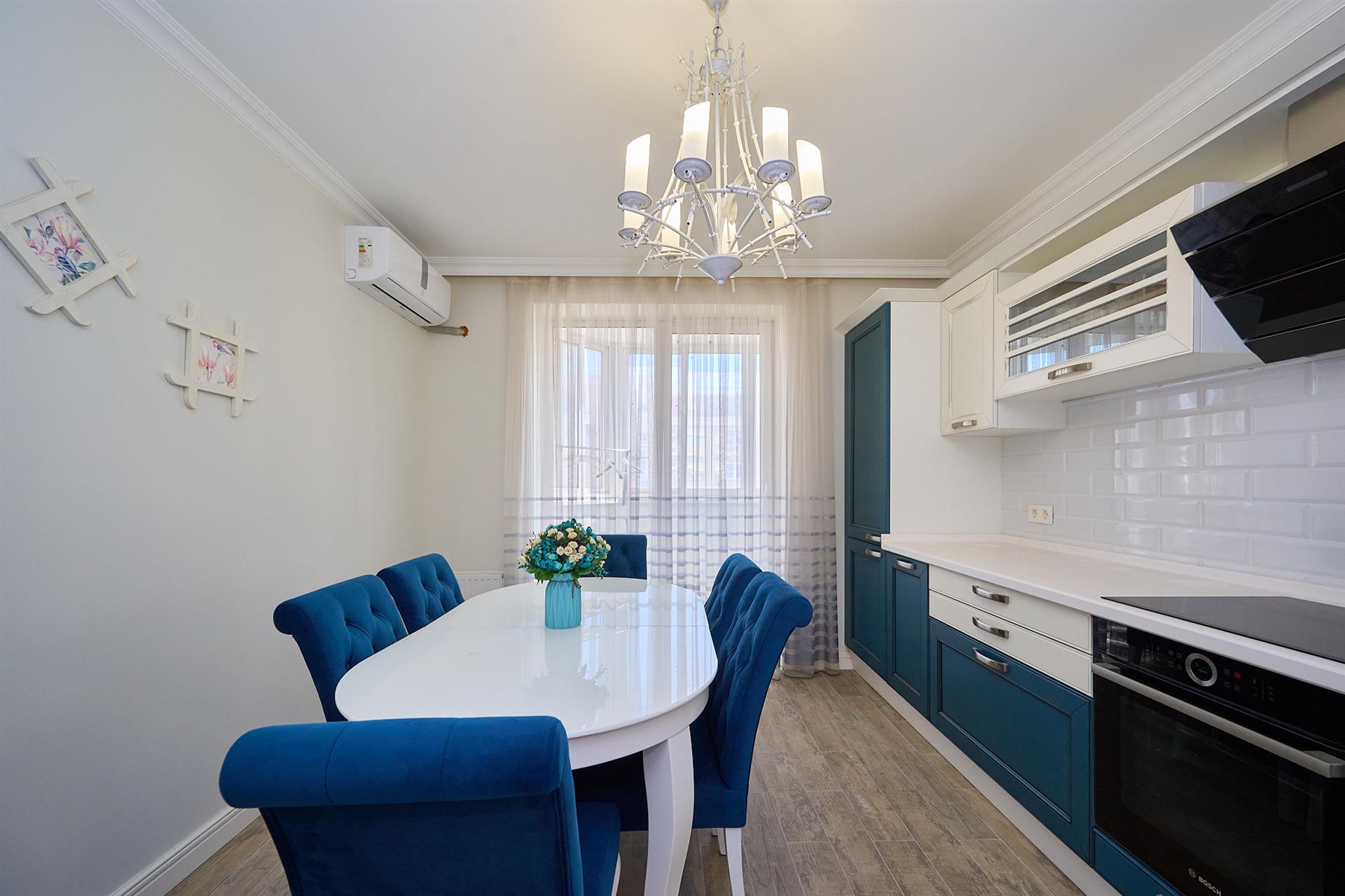 Фото №1: 2-комнатная квартира 70 м² - Краснодар, Прикубанский внутригородской округ, Фестивальный, мкр. Солнечный, ул. Архитектора Ишунина