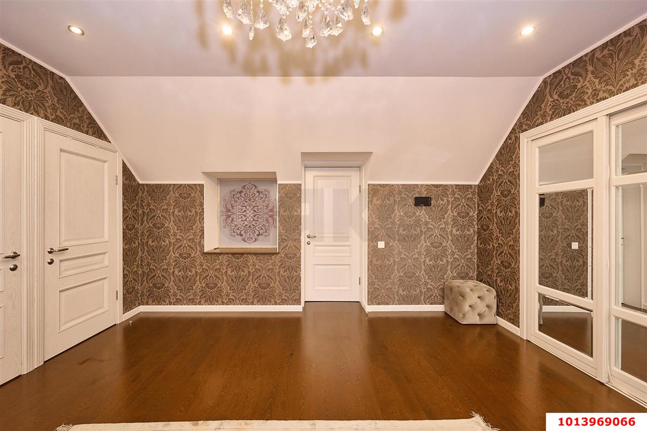 Фото №3: Дом 270 м² + 6 сот. - Краснодар, Прикубанский внутригородской округ, мкр. Табачная Фабрика, ул. 1 Мая, 43