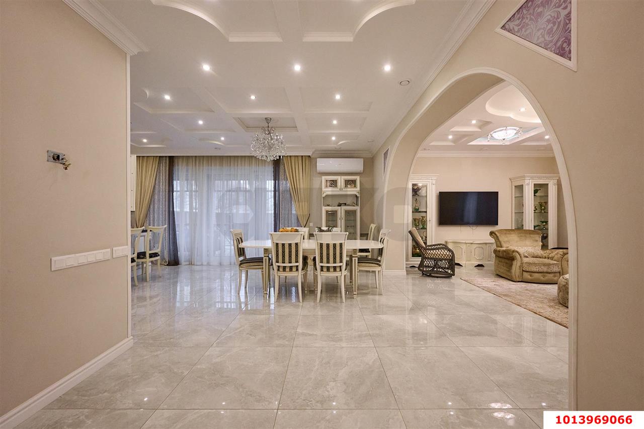 Фото №43: Дом 270 м² + 6 сот. - Краснодар, Прикубанский внутригородской округ, мкр. Табачная Фабрика, ул. 1 Мая, 43