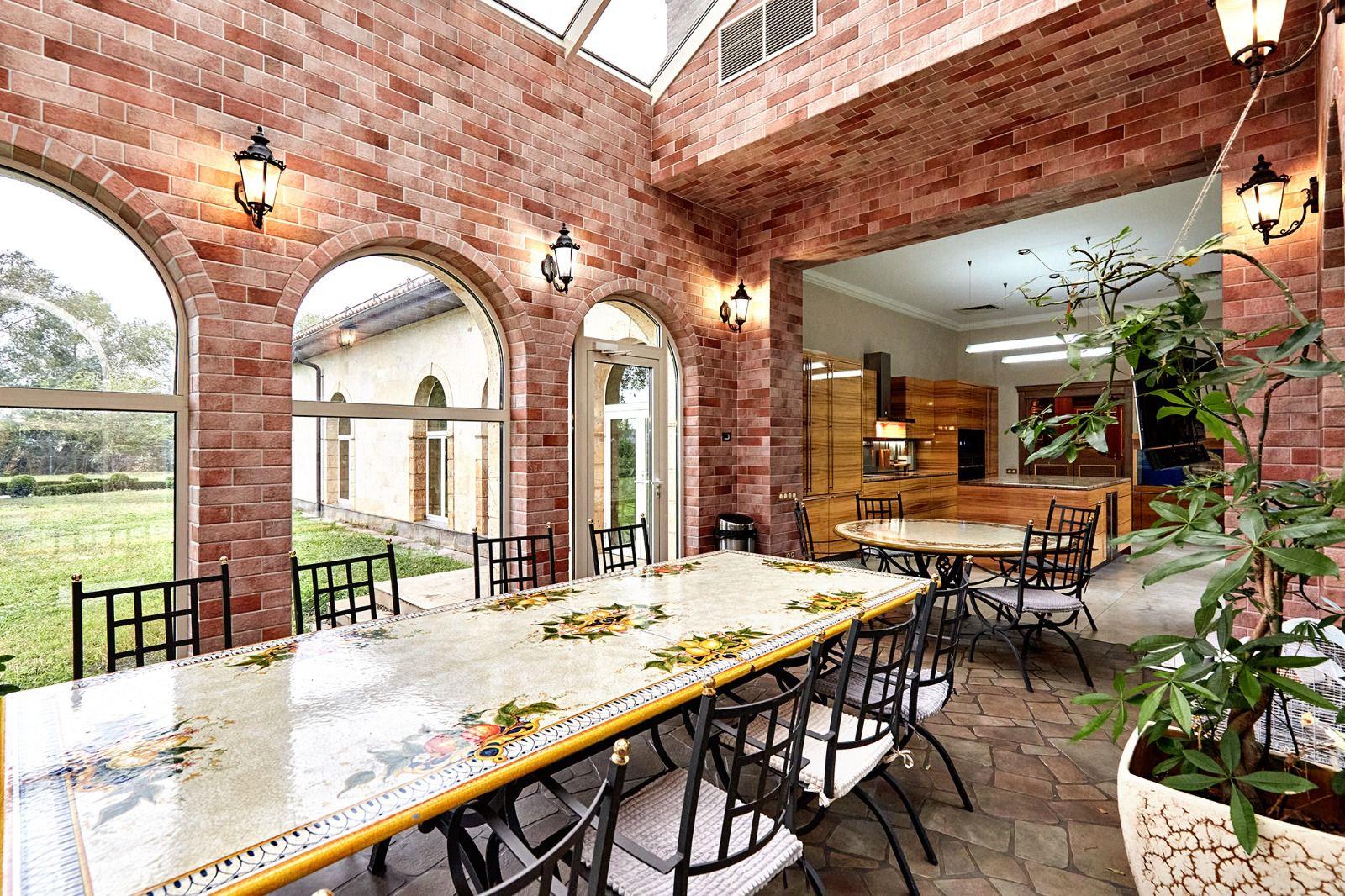 Фото №3: Дом 530 м² + 100 сот. - Афипсип, Карасунский внутригородской округ, Центральный внутригородской округ, Черёмушки, мкр. жилой комплекс Ставропольский, ул. Шапсугская Дамба, 43