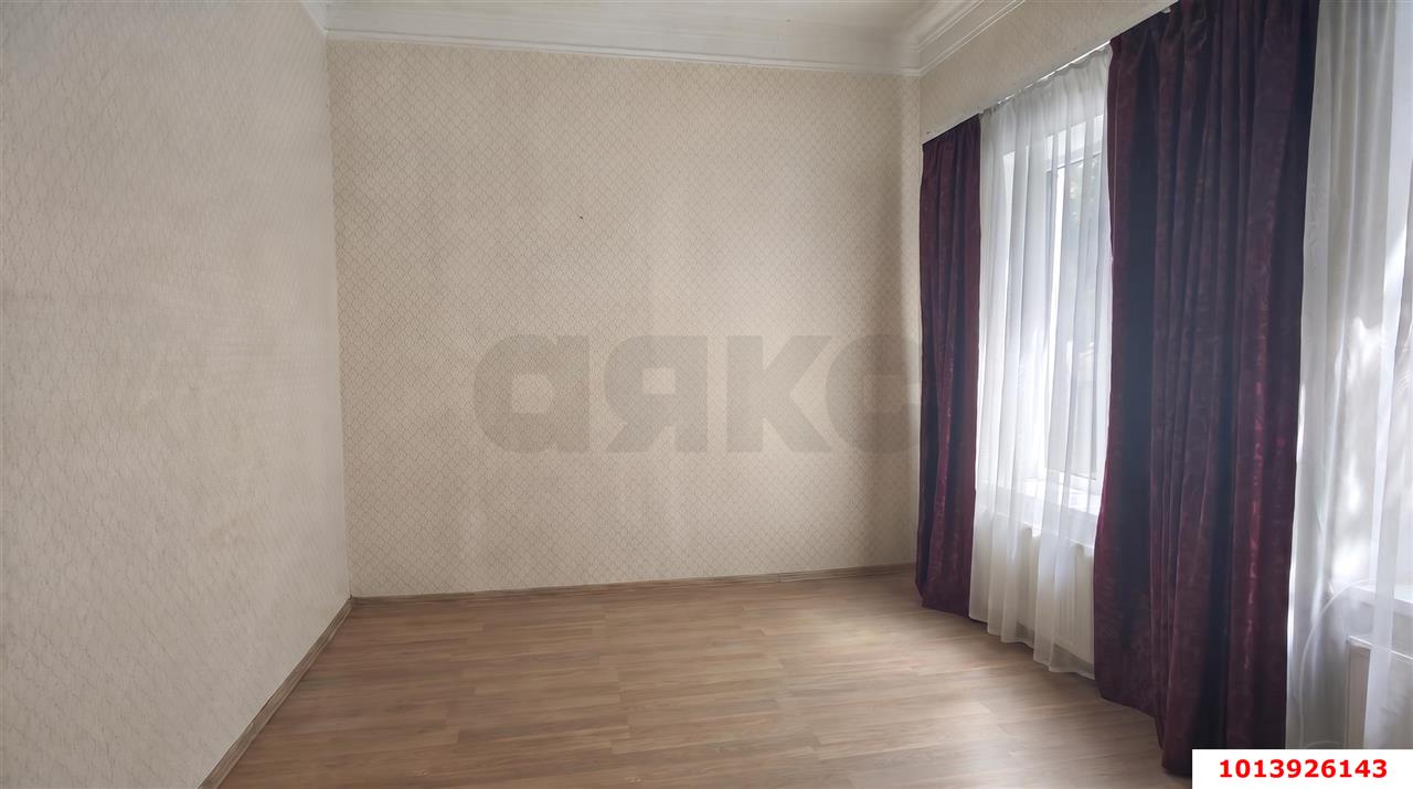 Фото №10: Часть дома <span class="whitespace-nowrap">46 м²</span> <span class="whitespace-nowrap">+ 2 сот.</span>, <span class="whitespace-nowrap">1 эт.</span> - Краснодар, Западный внутригородской округ, мкр. Центральный, ул. Ленина, 12