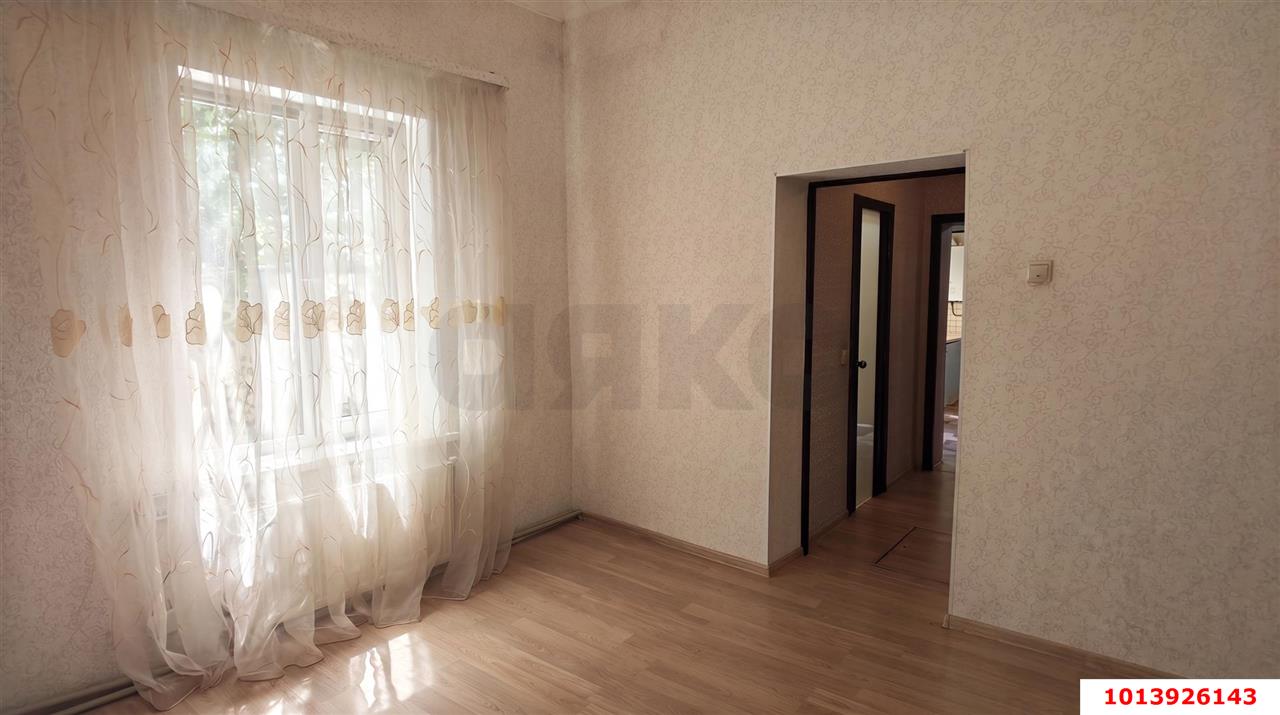 Фото №8: Часть дома <span class="whitespace-nowrap">46 м²</span> <span class="whitespace-nowrap">+ 2 сот.</span>, <span class="whitespace-nowrap">1 эт.</span> - Краснодар, Западный внутригородской округ, мкр. Центральный, ул. Ленина, 12
