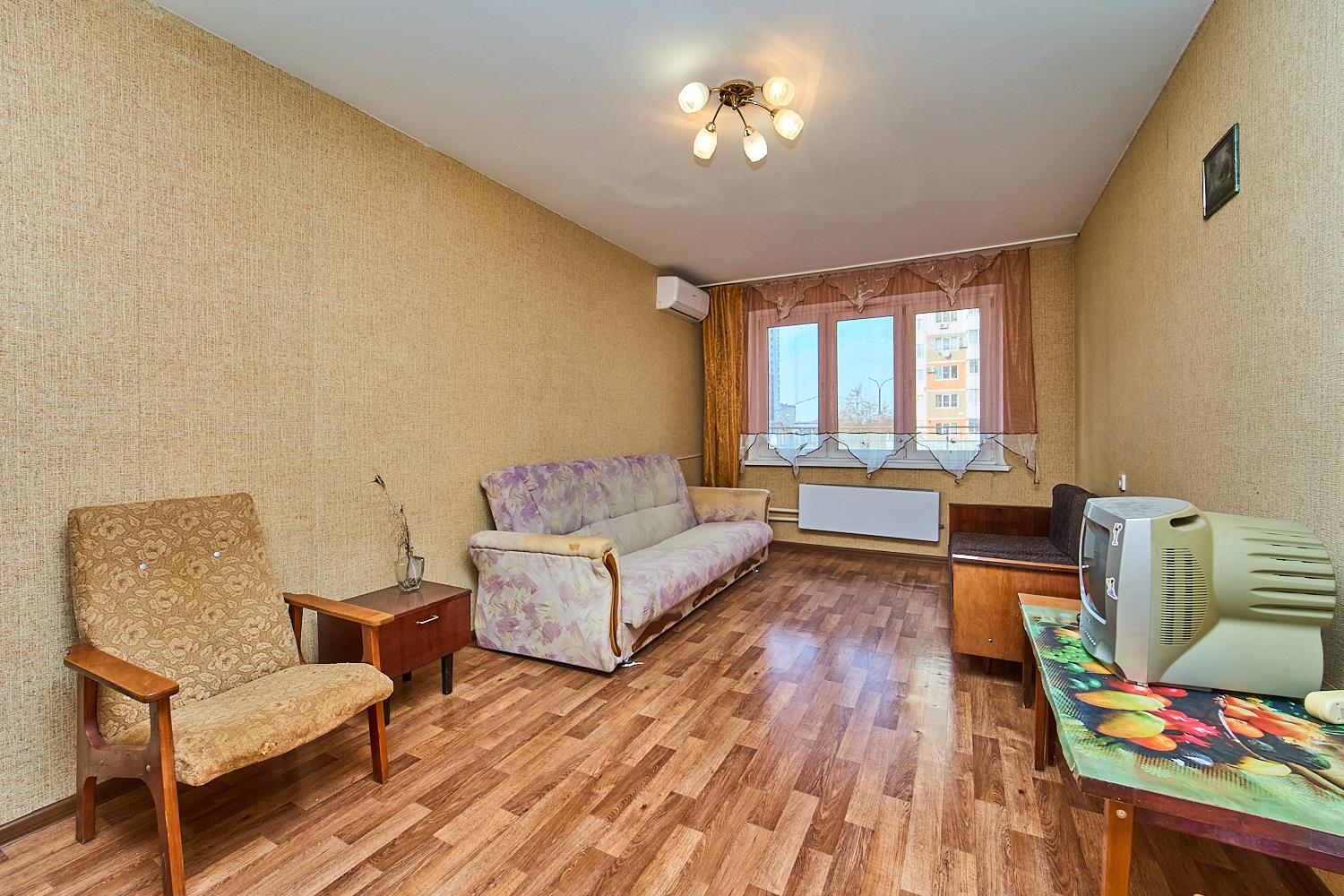 Фото №1: 2-комнатная квартира 65 м² - Краснодар, Прикубанский внутригородской округ, мкр. Московский, ул. им. Байбакова Н.К., 4