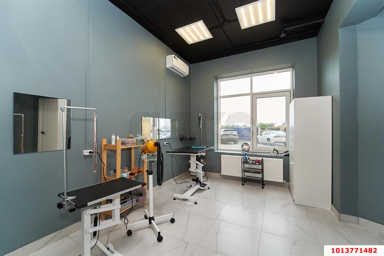 Фото №4: Коммерция 33 м² - Краснодар, Прикубанский внутригородской округ, мкр. Губернский, ул. им. Героя Яцкова И.В., 19к3